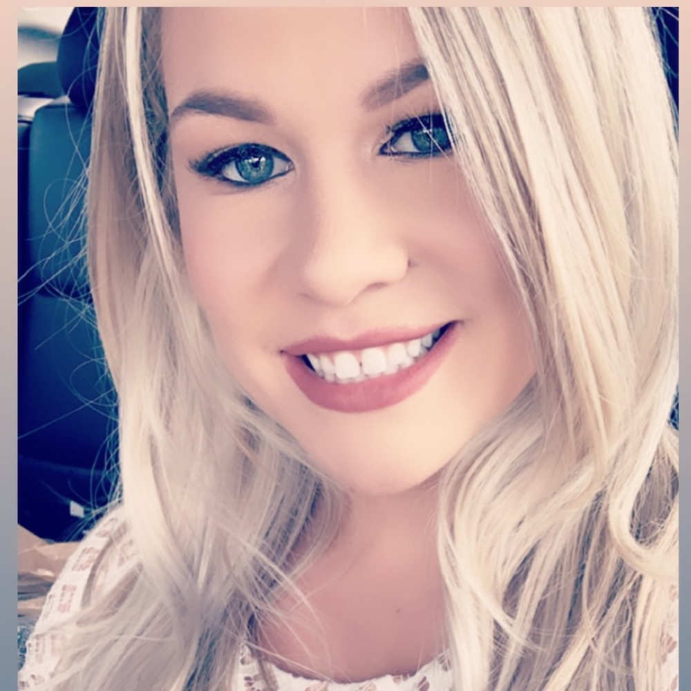 Meet your Posher, Samantha